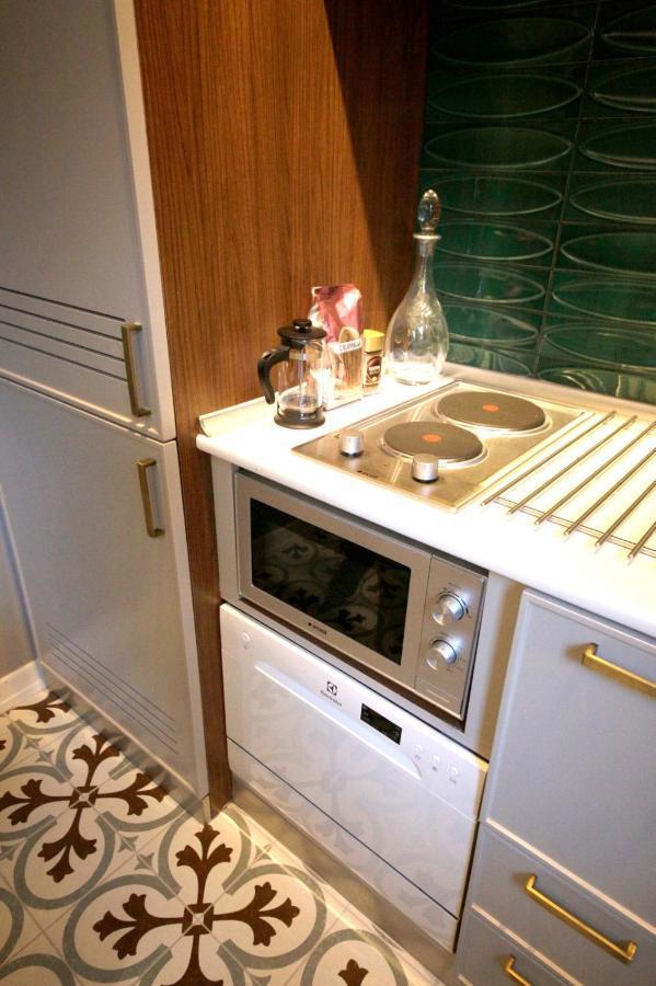 Superior Refurbished Flat In The Heart Of Istanbul Apartment Exterior photo