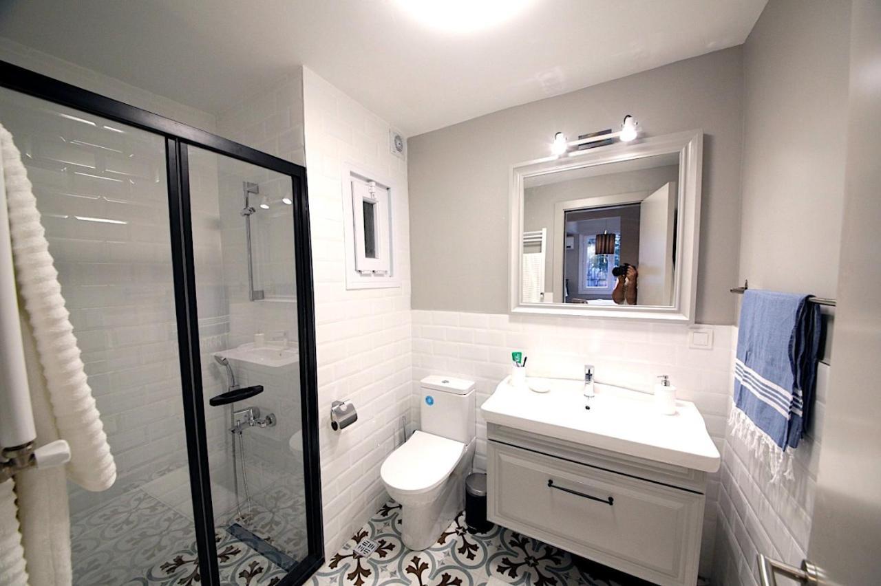Superior Refurbished Flat In The Heart Of Istanbul Apartment Exterior photo